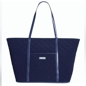 Vera Bradley Trimmed Vera Traveler Classic Navy XL Quilted Tote